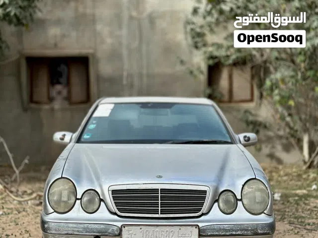 مرسيدس لبيع السيارة فيها محرك فقط بيع وشراء محرك طافي كرونه كمبيو ماشالله 5ديسكو سيرية اطارات جديدة