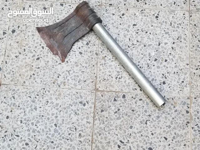 فأس يدوي قصير