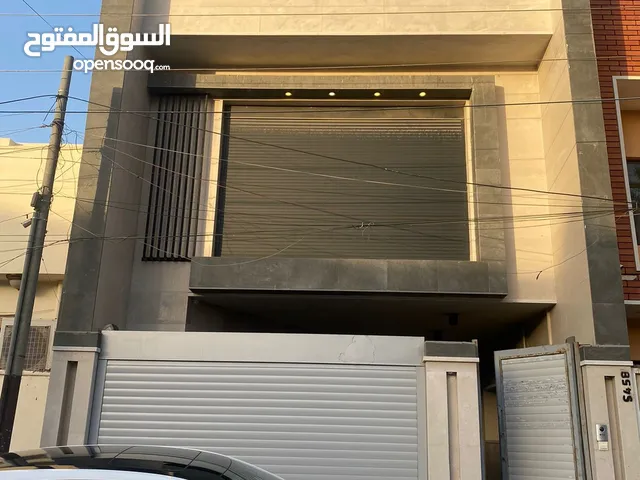 260 m2 5 Bedrooms Townhouse for Sale in Baghdad Saidiya
