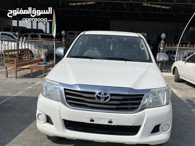 Toyota Hilux 2015 in Ajman