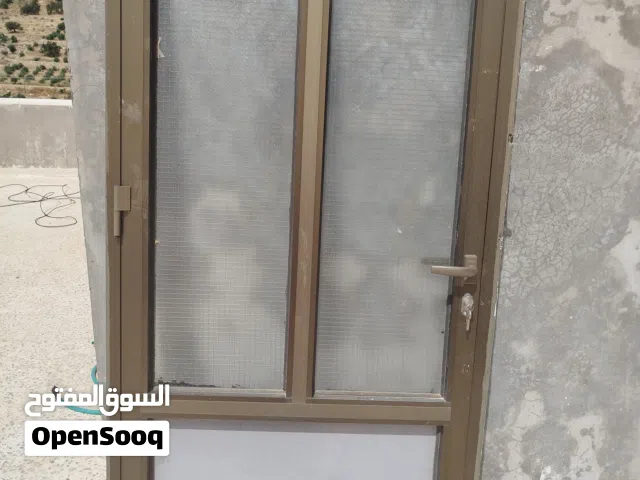 باب المنيوم