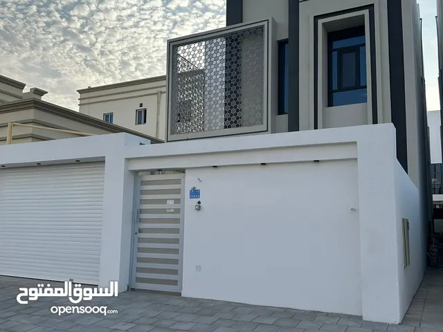 375 m2 5 Bedrooms Villa for Sale in Muscat Amerat