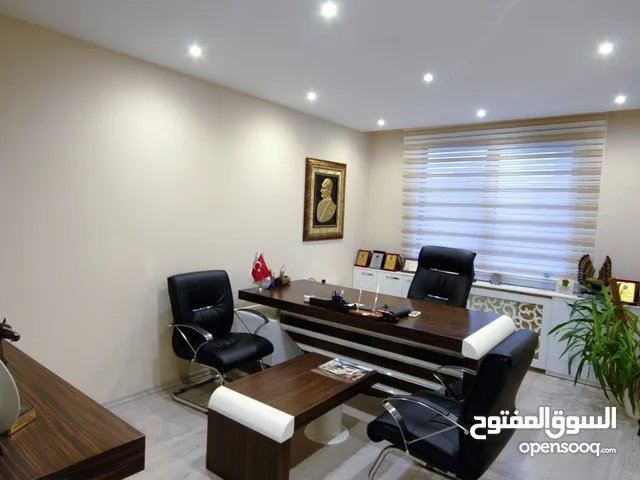 مكتب مؤثث وجاهز للعقود المؤقتة او الدائمة