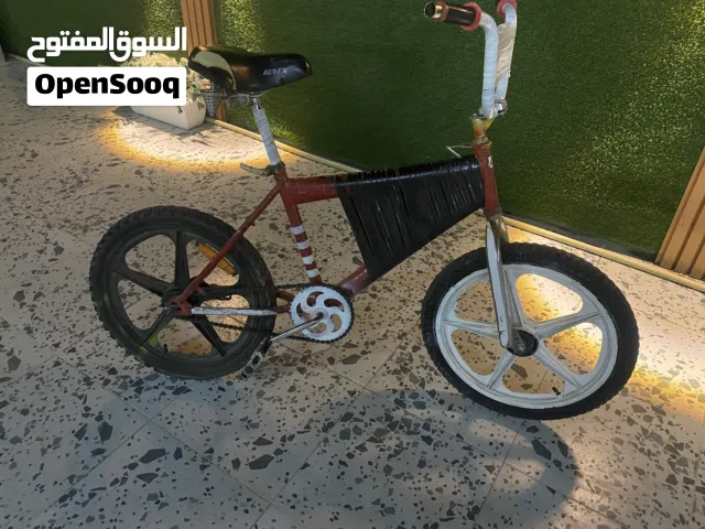 للبيع قاري ابو نجمه مافي ولا شيء الرنق قدام لونه ابيض