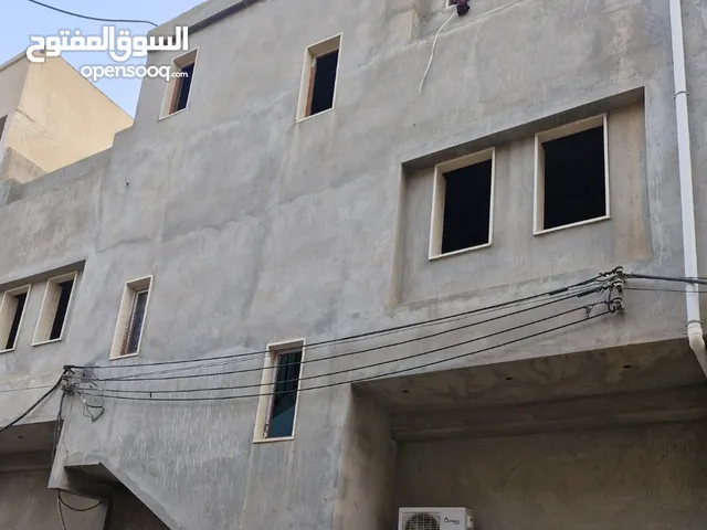 300 m2 More than 6 bedrooms Townhouse for Sale in Tripoli Abu Saleem