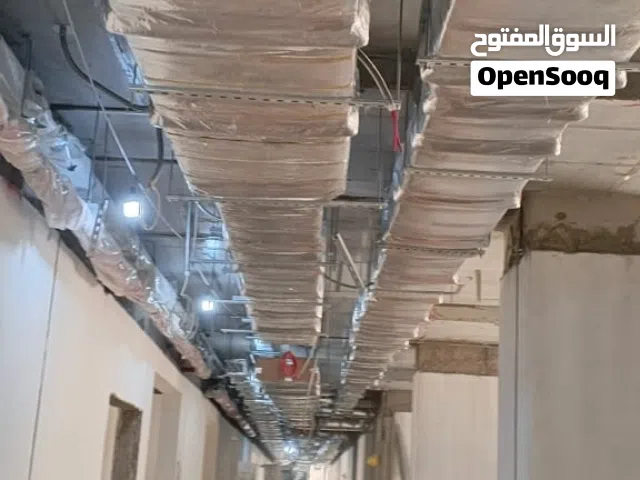 فني دكت تكييف مركزي وتركيب عزل