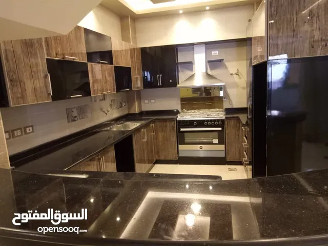 صيانه وتنفيذ جميع اعمال الاليموتال ابواب وشبابيك ومطابخ