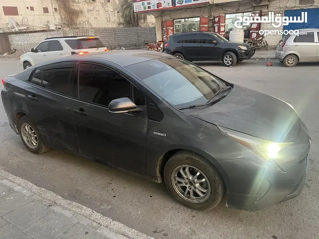 Used Toyota Prius in Sana'a