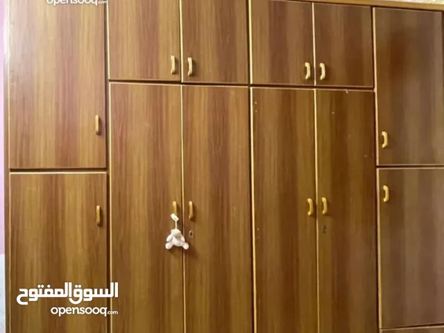 خزانة ،تختين ،مكتب خشب لاتيه 18 وكاله