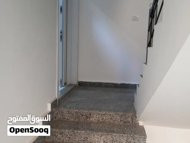 شقة ارضية للبيع
