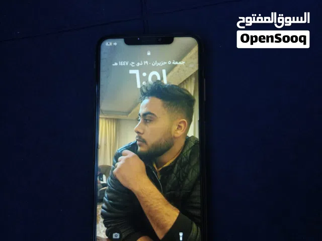 iPhone XS Max للبيع – شغال وبسعر مناسب