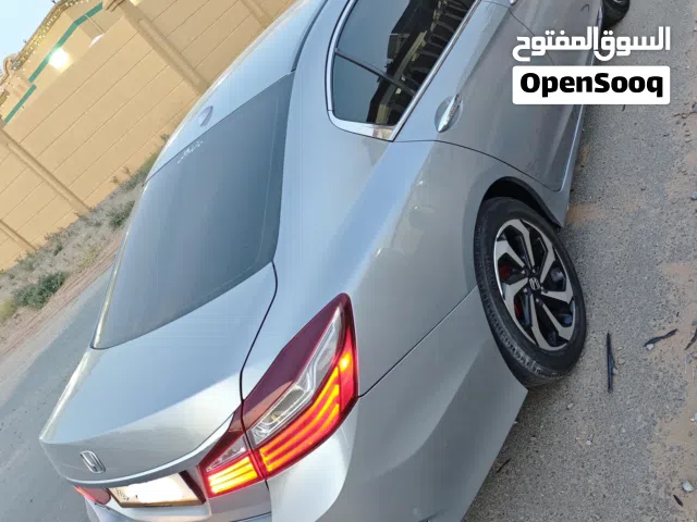 2017 هوندا اكورد Limited