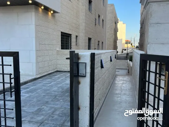 215m2 3 Bedrooms Apartments for Sale in Amman Jubaiha