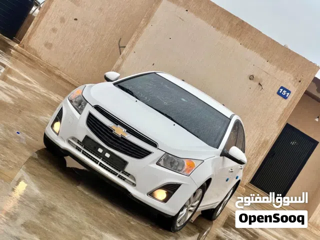 شفر كروز محرك 16 ماشيه 82الف هلال وعتب الدار خاليه من التشطيب سياره جديده بمعني الكلمه