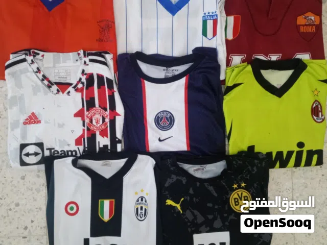 تيشارت كرة قدم مقاسات و أسعار مختلفة