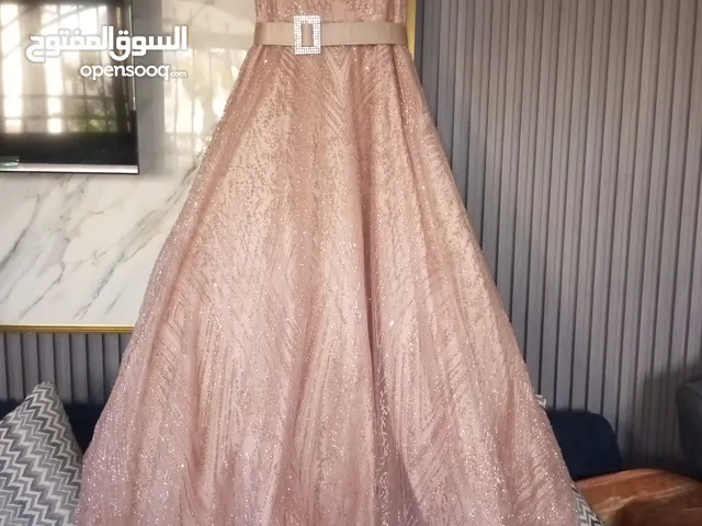 فستان سهره جديد مش مستعمل