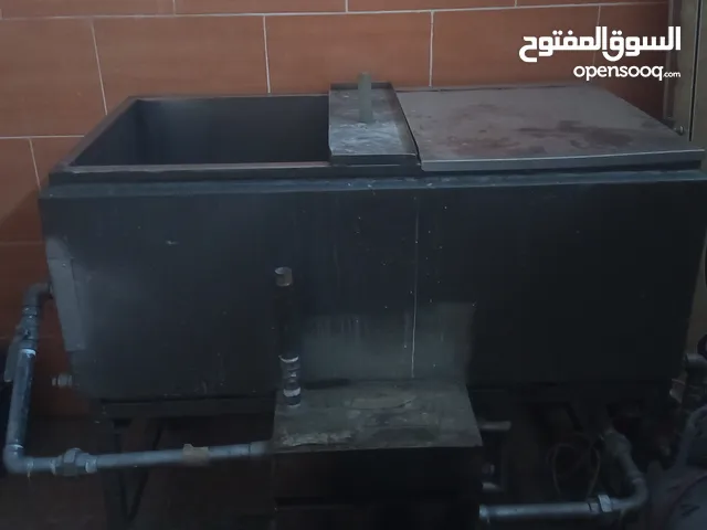 حوض حليب سعته 350 ليتر ستانلس وعليه قيزر غاز وكاله