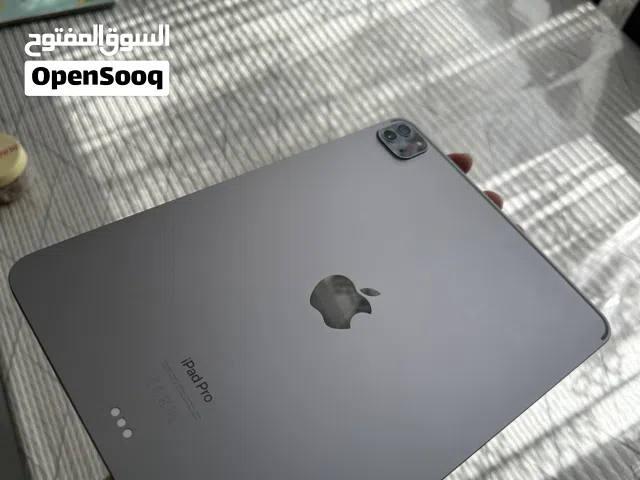 I pad pro 4th gen 2022 M2chip 11inch 128gb