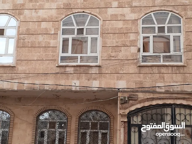 9 m2 4 Bedrooms Townhouse for Sale in Sana'a Al-Huthaily