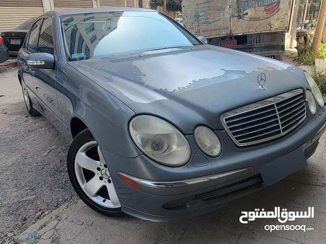 Mercedes Benz E320