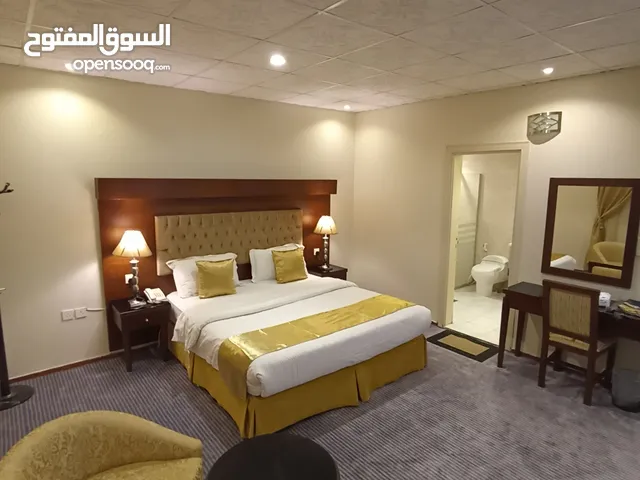100 ft Studio Apartments for Rent in Jeddah Al Hamra