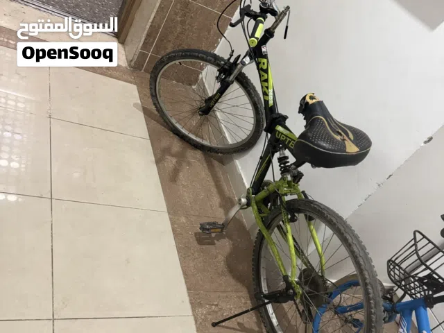 دراج هوائية حجم 26 ، قابل للطي بحالة جيدة جدا ، متوفر فيه تحكم للسرعات