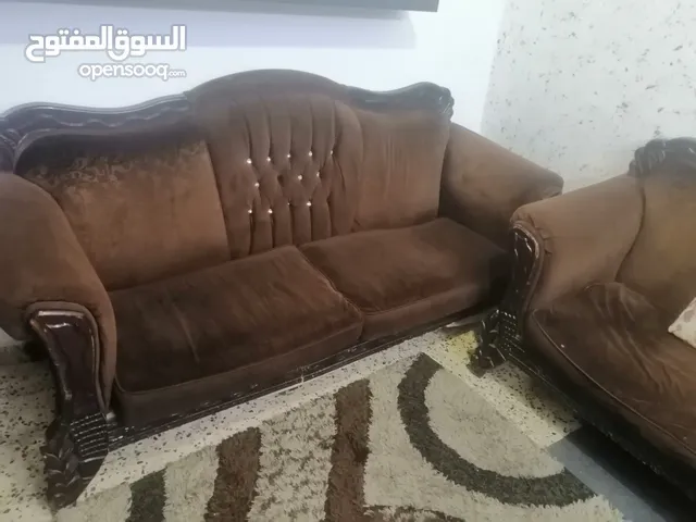 طقم كنب للبيع بحاله جيده