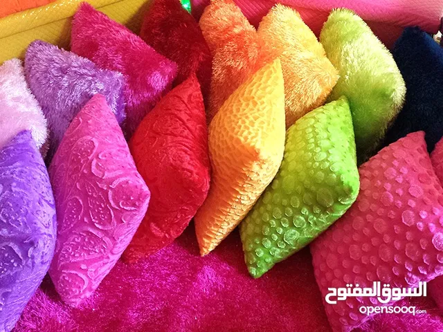 Soft cushions velvet and shaggy cover fiber included مخدات خامات شاجي ناعمة شاملة حشو فايبر 40سم