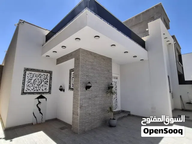 205 m2 3 Bedrooms Villa for Sale in Tripoli Ain Zara