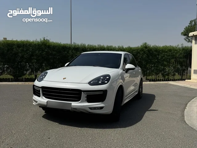 PORSCHE CAYENNE GTS 2016 - PERFECT