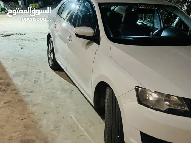 سكودا ربد 1.4 بنزين اتمات