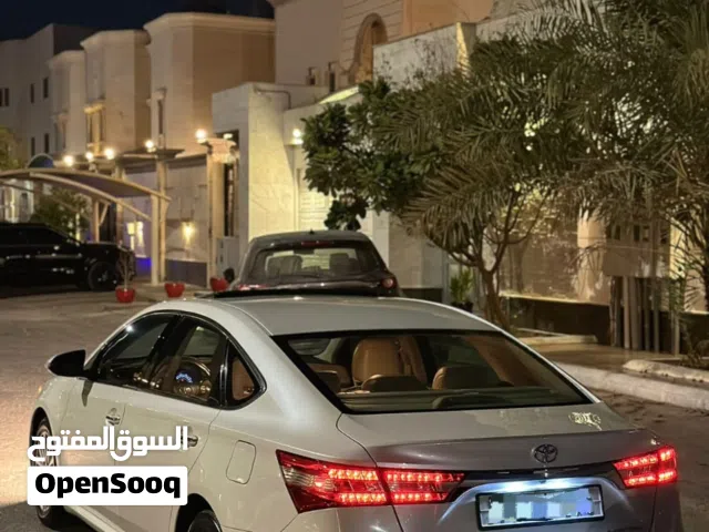 تويوتا افالون فل كامل