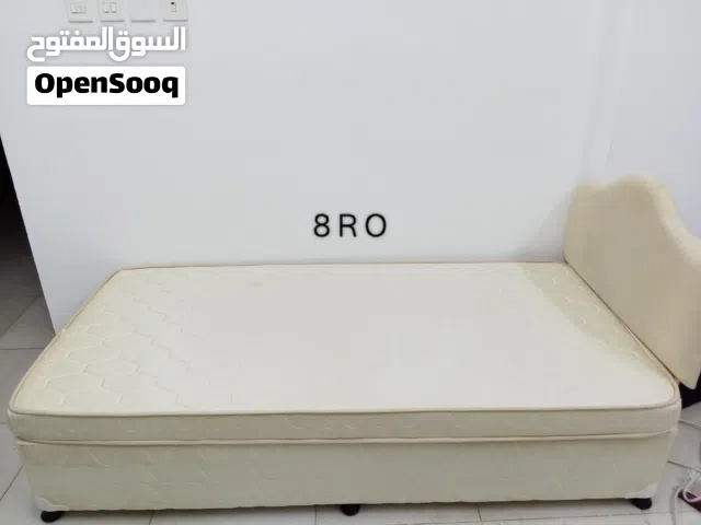 اثاث منزلي متنوع للبيع