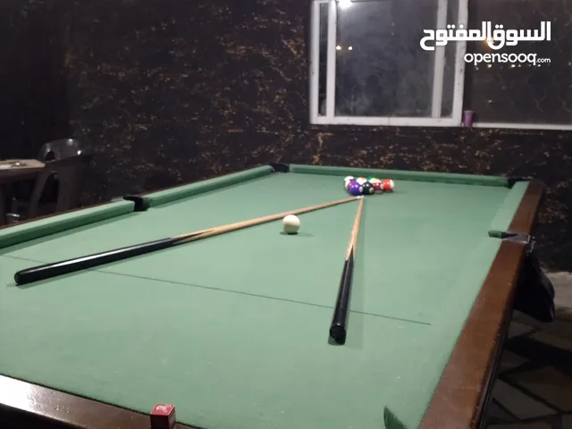طاولة بلياردو للبيع مستعمل 10 اشهر ممتازه
