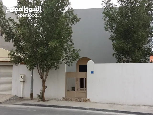 0 m2 More than 6 bedrooms Townhouse for Sale in Northern Governorate Madinat Hamad