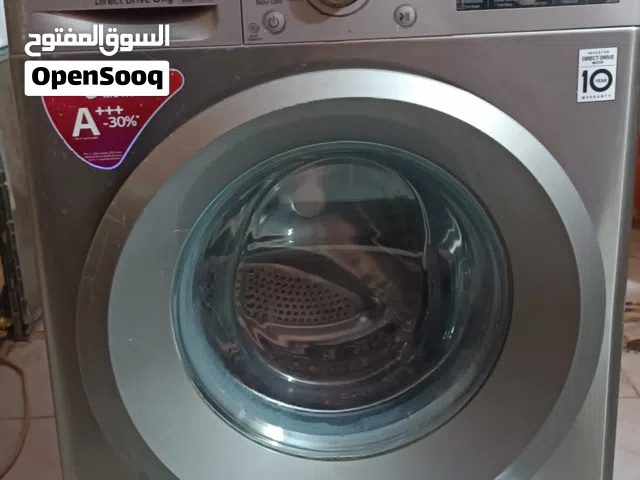 غسالة الجي انفيرتر 8 كيلو شبه جديدة