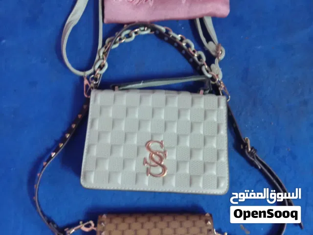 حقايب جميله للبيع كامل 5ريال طلب تواصل واتس