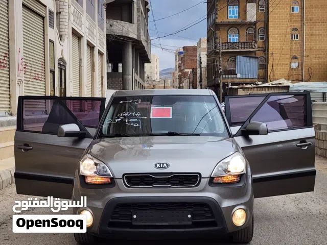2012 كيا سول Standard