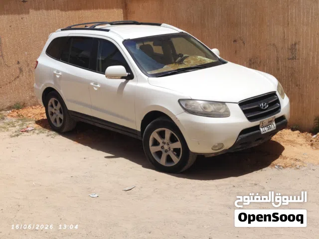 عندي سنتافي 3صفات  نخدم بها مسافات طويلة فقط  مكاني طرابلس سوق الجمعه   أي شخص يبي  م