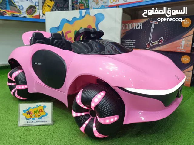 سيارة مرسيدس مضيئه شكل مميز جدا وخامه عاليه