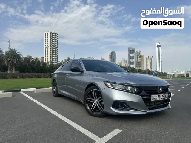 2022 هوندا اكورد LX