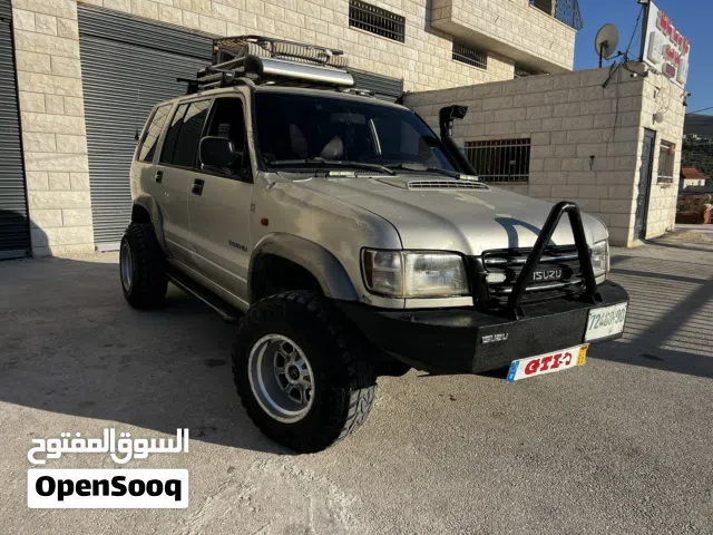2000 Isuzu Trooper