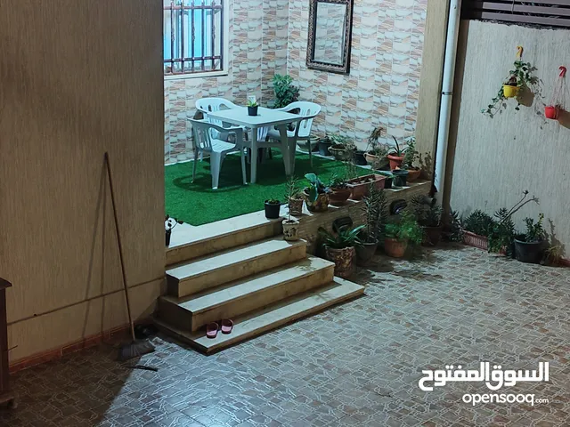 155 m2 3 Bedrooms Townhouse for Sale in Tripoli Abu Saleem