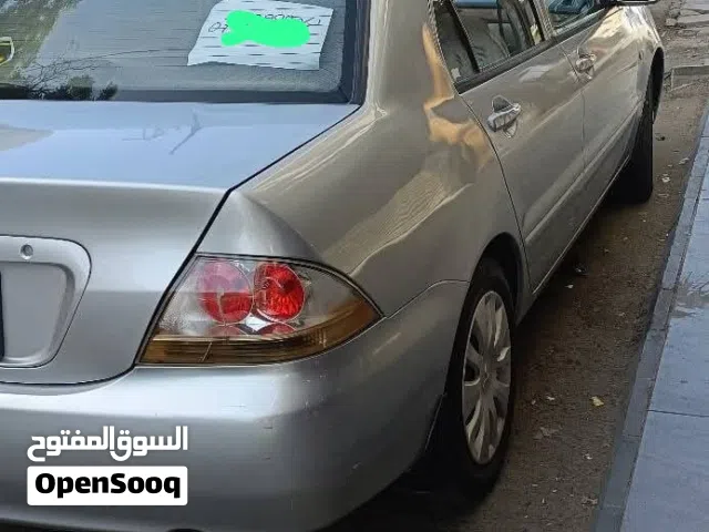2012 ميتسوبيشي لانسر ES