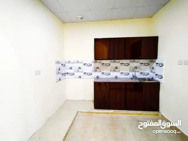 250 m2 3 Bedrooms Apartments for Sale in Abu Dhabi Mohamed Bin Zayed City