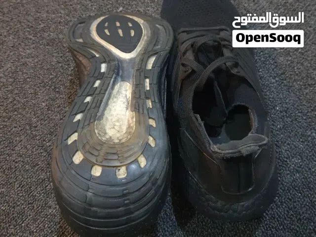 original Adidas ultra boost Shose for sale good condition size 44.