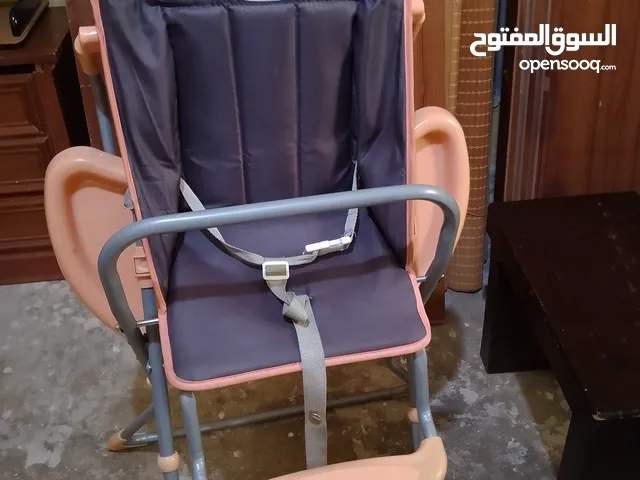كرسي طعام للأطفال