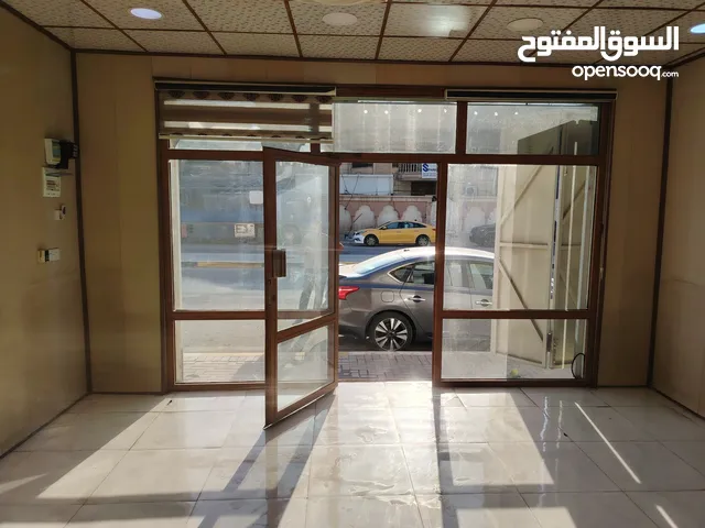 السلام عليكم ورحمة الله جام خانه مستعمل نضيف كلش طول مترين و 60 وعرض 3 مترات و80