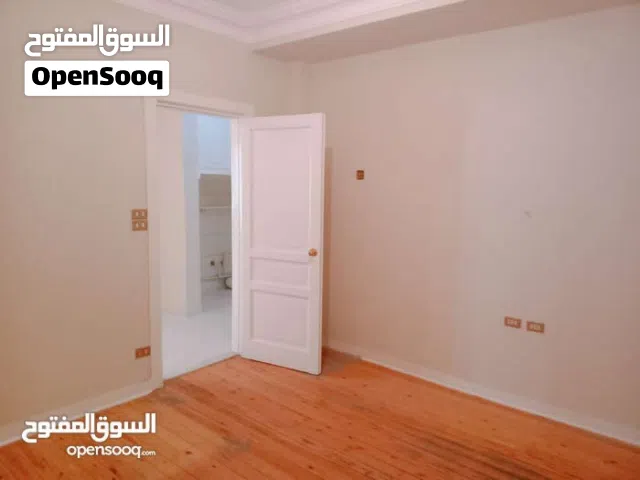 بشارع السودان الرئيسى بالقرب من المترو مكتب للايجار سوبر لوكس يصلح لجميع الانشطة