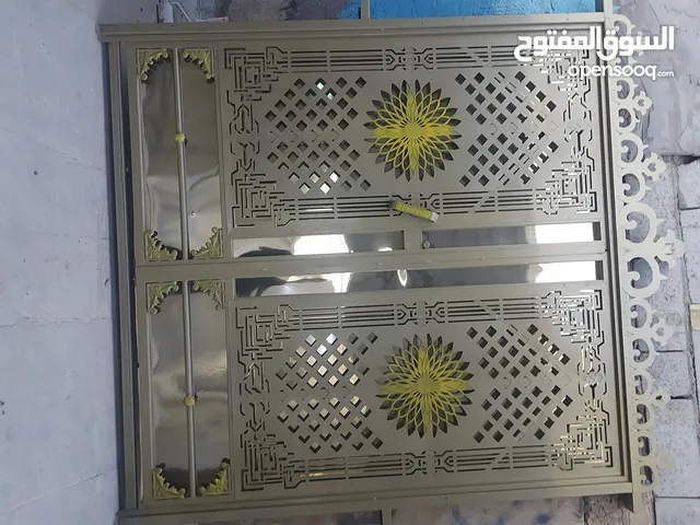 باب حديد مترين عرض ارتفاع مترين وعشره جديد وغير مستخدم